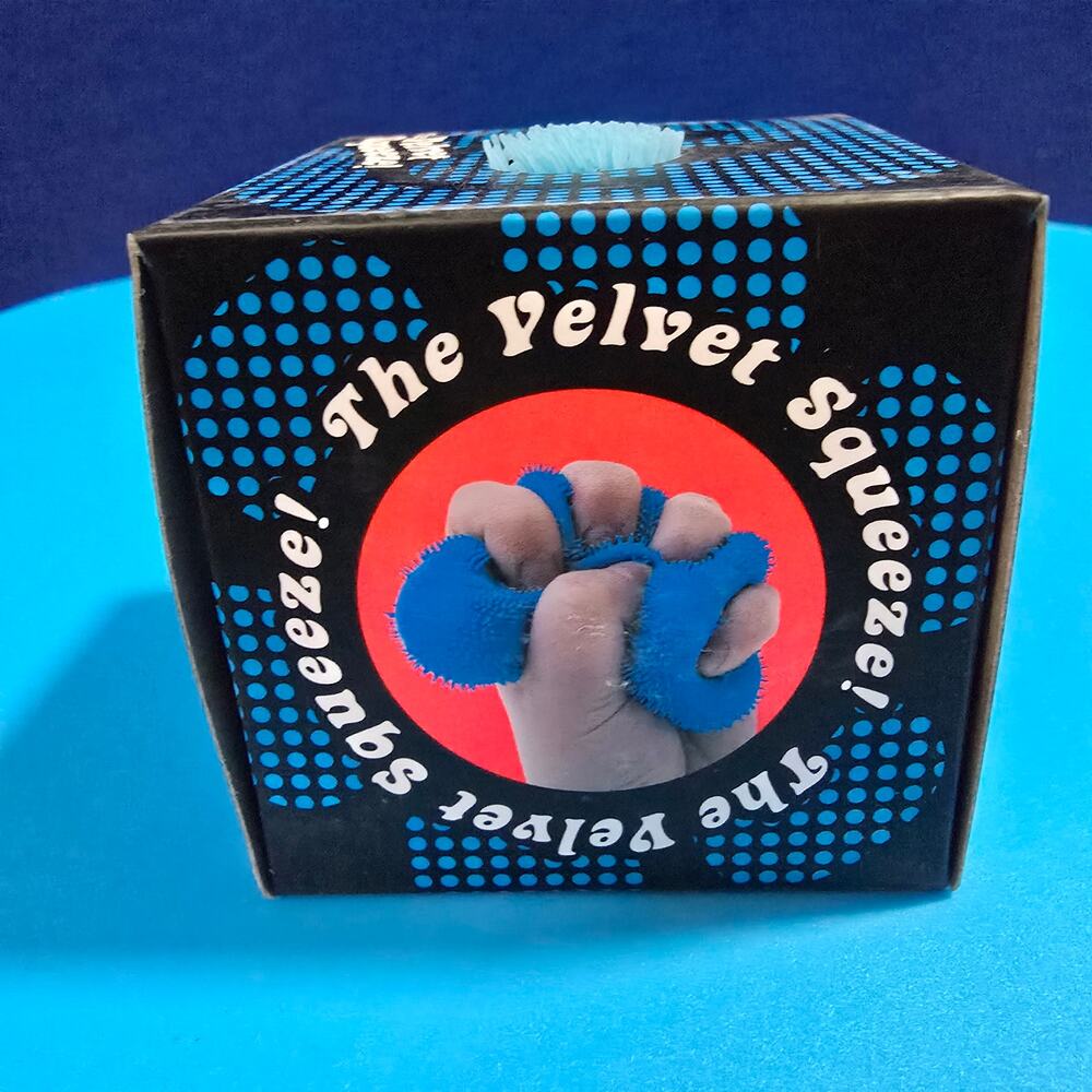 NEW NeeDoh Blue Fuzz Ball Flower Power Squishy Velvet - Picture 3 of 4